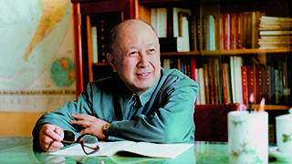 錢(qián)學(xué)森：外國(guó)人能搞的，中國(guó)人為什么不能搞？