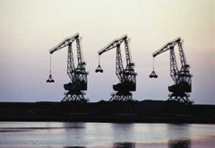 &ldquo;三桶油&rdquo;布局加拿大，美國受益？