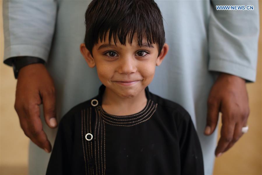 (BRF) Xinhua Headlines: BRIng smiles on more faces