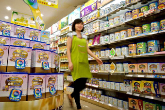 蒙牛
購雅士利躋身國產(chǎn)奶粉四大金剛 揭開行業(yè)并購序幕