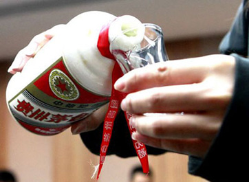 茅臺跌?；蚺c反腐風(fēng)暴有關(guān)