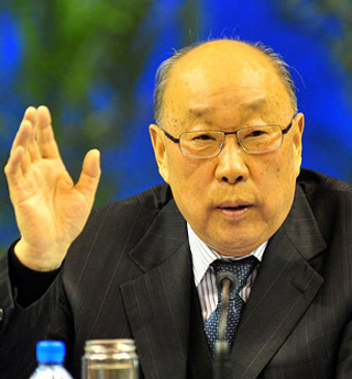 萬?。?ldquo;小豬吃大豬操盤者&rdquo;