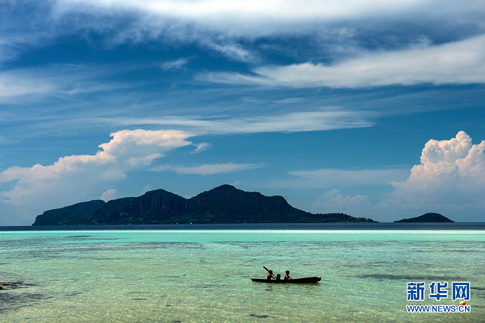 《那藍(lán)天，那碧海，那伊甸園般的神秘之地》