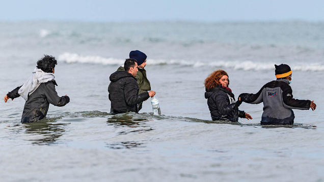 英國簽證費上漲：移民“剎車閥”還是經(jīng)濟(jì)“絆腳石”