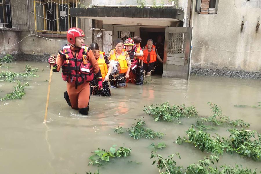 他們，為了誰？