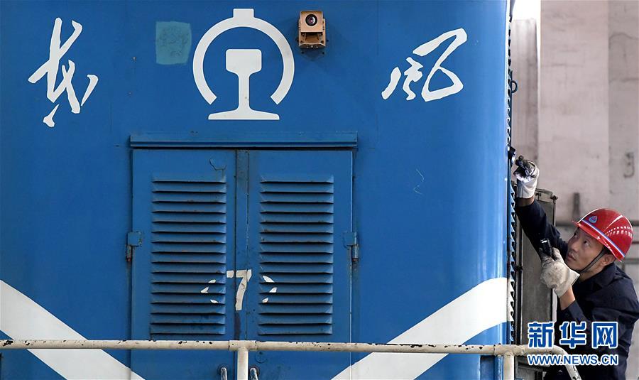 （圖片故事）（2）&ldquo;機車醫(yī)生&rdquo;李向前：&ldquo;望聞問切&rdquo;保安全