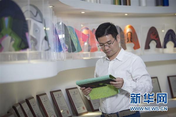 （十九大時光&middot;圖文互動）（3）青春，在夢想的引領(lǐng)下飛揚(yáng)&mdash;&mdash;來自基層蹲點現(xiàn)場的報道