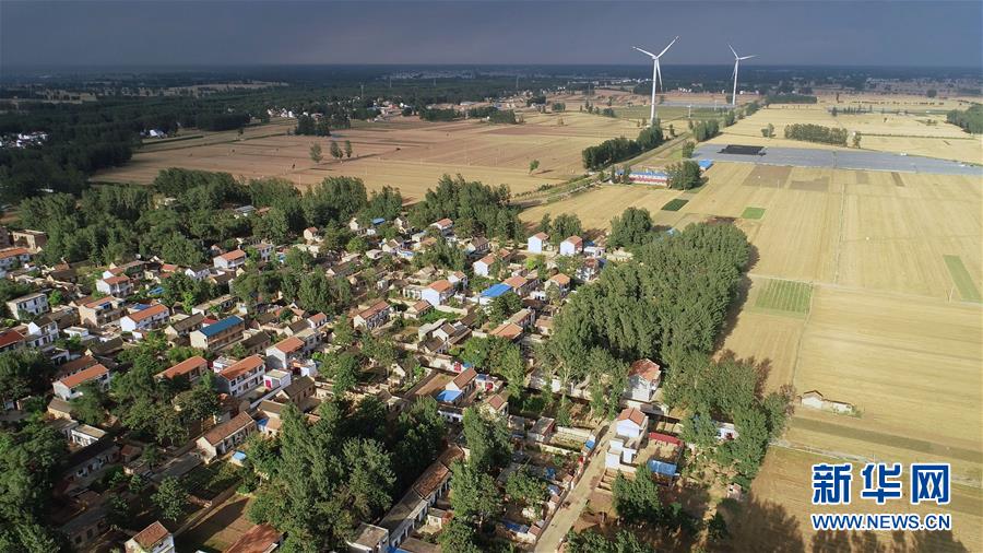 （新華全媒頭條&middot;迎接兩會特別報道&middot;圖文互動）（8）奮進，向著第一個百年奮斗目標&mdash;&mdash;寫在2019年全國兩會召開之際