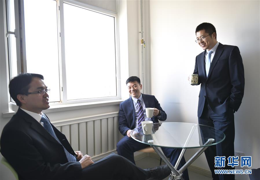 （愛國情 奮斗者&middot;圖文互動）（2）擁抱&ldquo;中國機遇&rdquo; 實現(xiàn)人生價值&mdash;&mdash;三博士歸國創(chuàng)業(yè)記