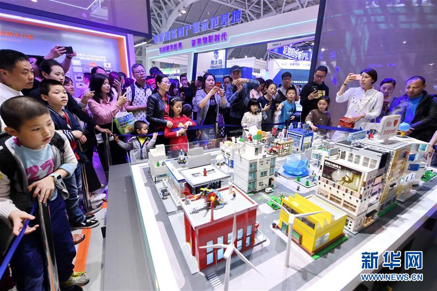 （新華全媒頭條&middot;圖文互動）（3）從&ldquo;數(shù)字中國&rdquo;看中國發(fā)展新信號、新亮點(diǎn)、新趨勢