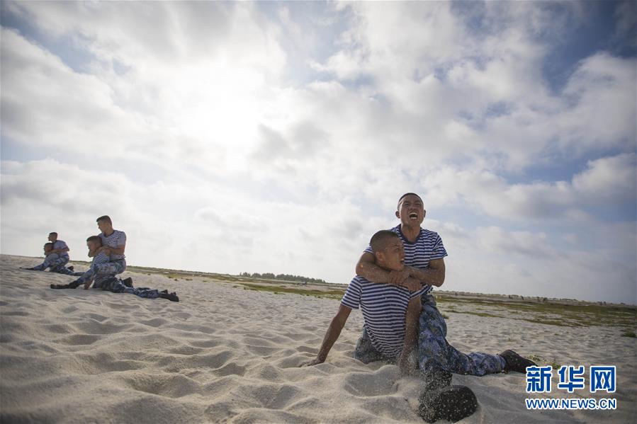 （壯麗70年&middot;奮斗新時代&middot;新華全媒頭條&middot;圖文互動）（5）&ldquo;你在我的航程上，我在你的視線里&rdquo;&mdash;&mdash;走進(jìn)海軍西沙中建島官兵的五彩世界