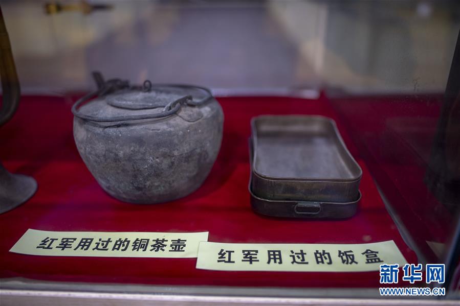 （壯麗70年&middot;奮斗新時(shí)代&mdash;&mdash;記者再走長征路&middot;圖文互動(dòng)）（2）赤子心紅色情&mdash;&mdash;潘庭宏的紅色收藏之路