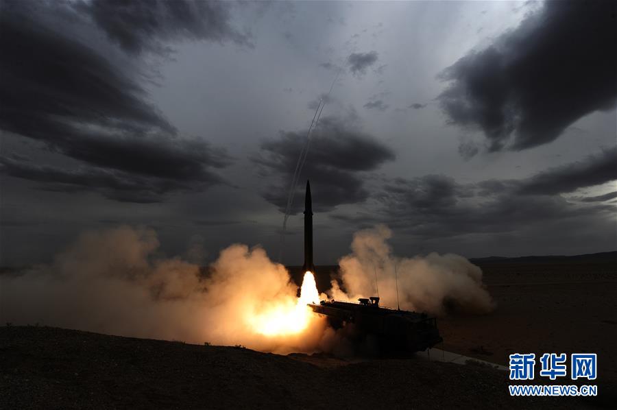 （圖文互動）（2）永遠(yuǎn)沖鋒的&ldquo;導(dǎo)彈發(fā)射先鋒營&rdquo;&mdash;&mdash;記闊步強(qiáng)軍征途的火箭軍某旅發(fā)射一營