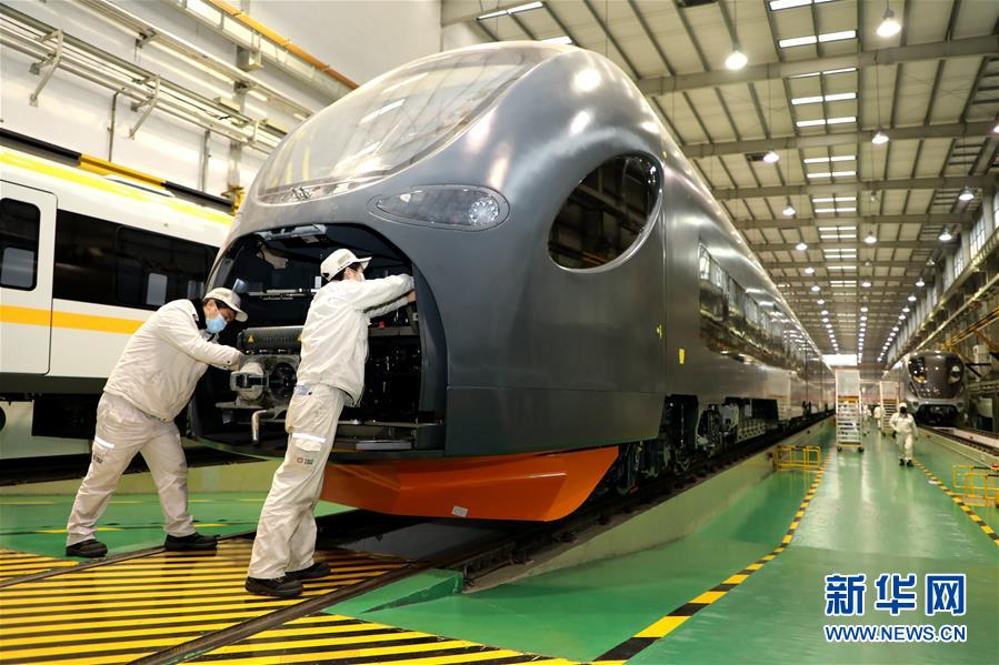 （圖文互動(dòng)）（6）吃粉擼串，商圈&ldquo;打卡&rdquo;，動(dòng)車出廠&mdash;&mdash;湖南&ldquo;標(biāo)簽&rdquo;復(fù)蘇記