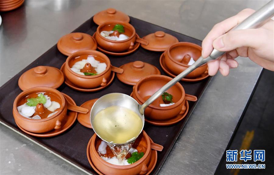 （聚焦復(fù)工復(fù)產(chǎn)&middot;圖文互動）（3）&ldquo;分得安心，吃得放心&rdquo;&mdash;&mdash;豫菜老字號的復(fù)工見聞