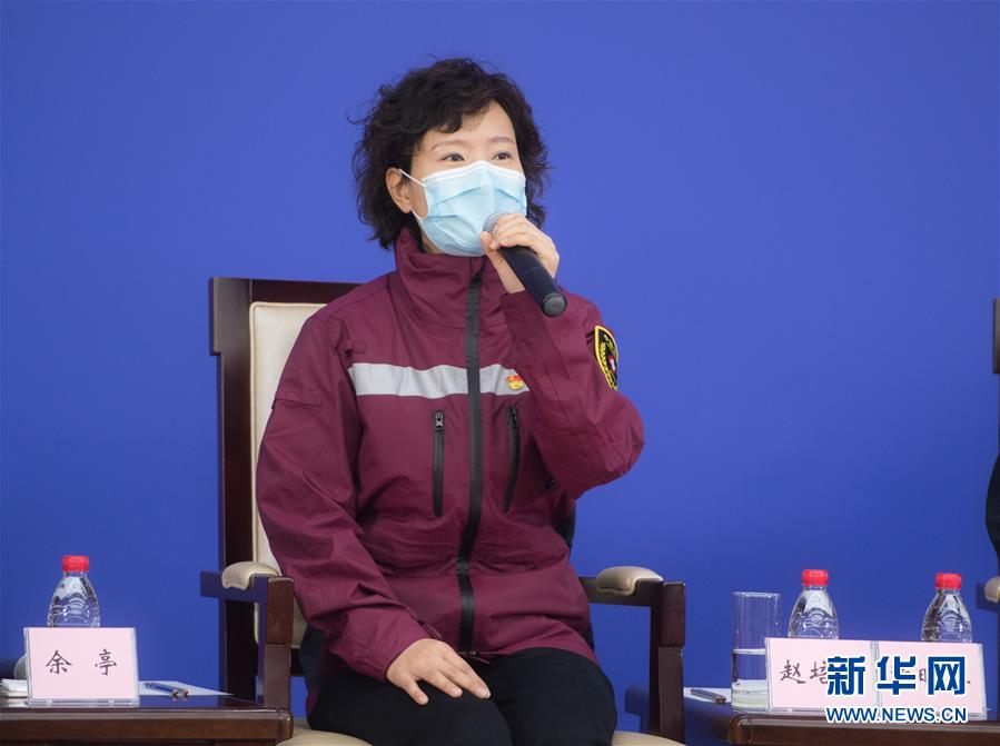 （聚焦疫情防控&middot;圖文互動(dòng)）（5）分秒必爭(zhēng)！一切為了治病救人&mdash;&mdash;中國(guó)抗疫生命至上的生動(dòng)實(shí)踐