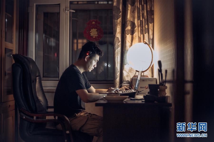 （在習(xí)近平新時代中國特色社會主義思想指引下&mdash;&mdash;新時代新作為新篇章&middot;習(xí)近平總書記關(guān)切事&middot;圖文互動）（5）增強困難群眾對疫情影響的抵抗力