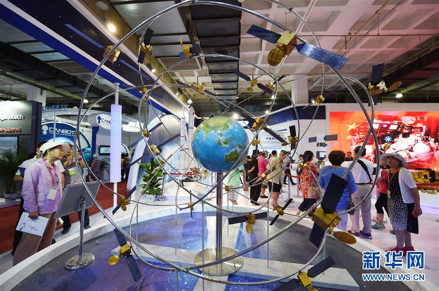 (新華全媒頭條·圖文互動)(6)中國北斗全球夢圓——寫在北斗三號全球衛(wèi)星導航系統(tǒng)全面建成之際