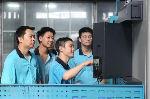 平凡的崗位，不平凡的業(yè)績！&mdash;&mdash;習(xí)近平總書記重要講話激勵各行各業(yè)勞動者建功新時代