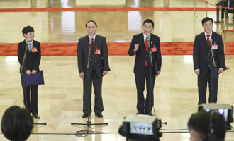 邱賽珍、張蜀新、潘克剛、李新民代表接受采訪
