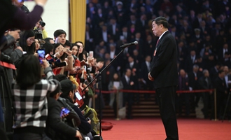 國(guó)家發(fā)改委主任何立峰在接受采訪(fǎng)