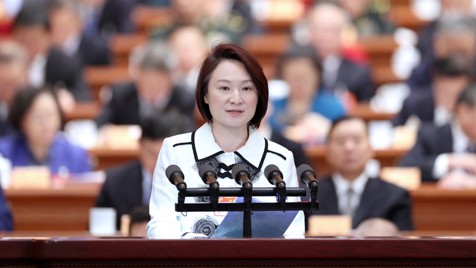 民建聯(lián)主席，香港立法會(huì)議員、行政會(huì)議成員 李慧瓊