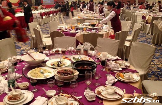 嚴(yán)格監(jiān)督，剎住浪費(fèi)歪風(fēng)