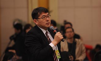 日本NHK電視臺(tái)記者提問