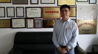 &ldquo;宅&rdquo;在工廠(chǎng)的&ldquo;勞模&rdquo;臺(tái)干簡(jiǎn)禎祈