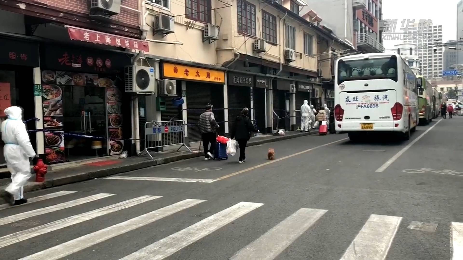 居民隔離可以帶寵物了，暖心！