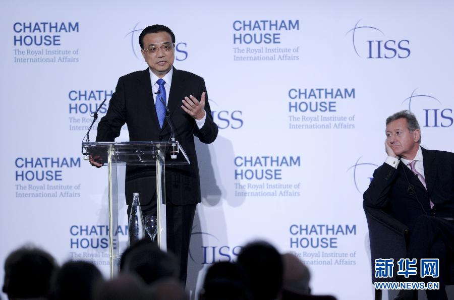6月18日，國務(wù)院總理李克強在倫敦金融城市長官邸面向英國皇家國際問題研究所和國際戰(zhàn)略研究所兩大智庫發(fā)表題為《共建包容發(fā)展的美好世界》的演講。新華社記者 張鐸 攝 