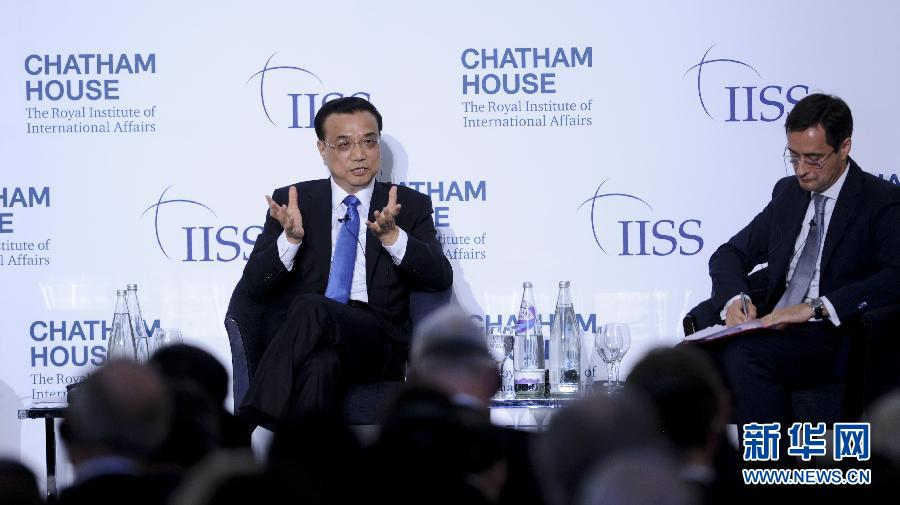 6月18日，國務(wù)院總理李克強在倫敦金融城市長官邸面向英國皇家國際問題研究所和國際戰(zhàn)略研究所兩大智庫發(fā)表題為《共建包容發(fā)展的美好世界》的演講。新華社記者 張鐸 攝 