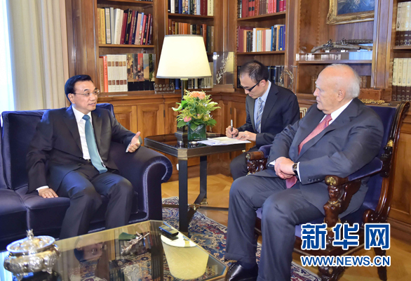 6月20日，國務院總理李克強在雅典總統(tǒng)府會見希臘總統(tǒng)帕普利亞斯。 新華社記者 李濤 攝