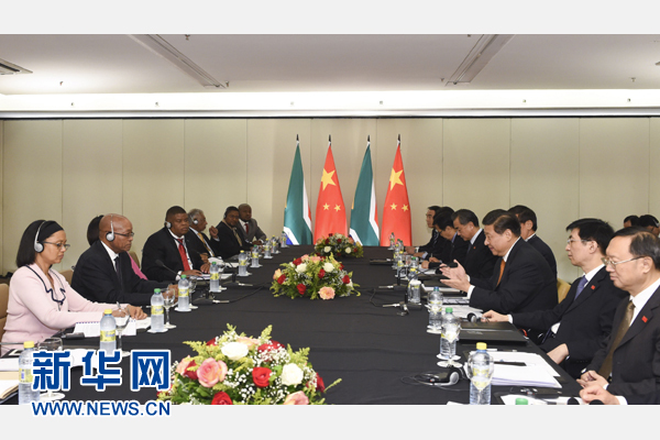 7月14日，國家主席習(xí)近平在巴西福塔萊薩會(huì)見南非總統(tǒng)祖馬。新華社記者 李學(xué)仁 攝