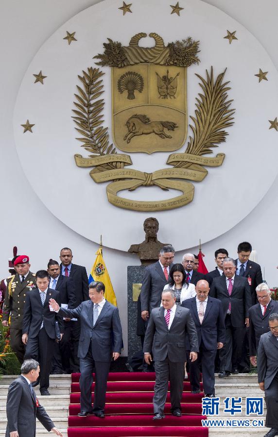 當?shù)貢r間7月21日，國家主席習近平在加拉加斯會見委內瑞拉全國代表大會主席卡韋略。 新華社記者 王曄 攝