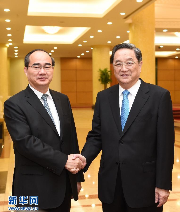 12月25日至27日，中共中央政治局常委、全國政協(xié)主席俞正聲對越南進(jìn)行正式訪問。這是12月26日，俞正聲在河內(nèi)與越南祖國陣線主席阮善仁舉行會談。 新華社記者劉建生攝