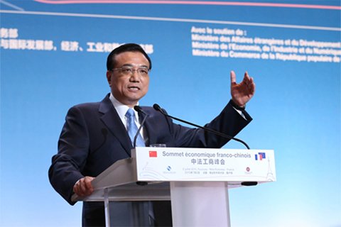 李克強總理2日在中法工商峰會演講時表示，中法建交50年來，兩國關(guān)系積累了寶貴經(jīng)驗，未來50年的中法關(guān)系將更燦爛輝煌。中國政府網(wǎng)