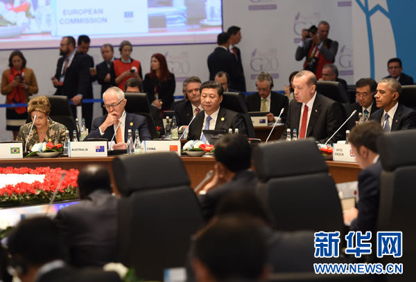 11月15日，國家主席習(xí)近平在土耳其安塔利亞出席二十國集團(tuán)領(lǐng)導(dǎo)人第十次峰會第一階段會議。 新華社記者李學(xué)仁攝 