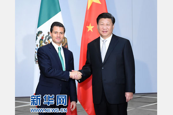 11月16日，國家主席習(xí)近平在土耳其安塔利亞會(huì)見墨西哥總統(tǒng)培尼亞。 新華社記者張鐸攝