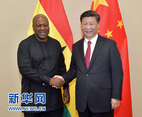 12月3日，國家主席習近平在約翰內(nèi)斯堡會見加納總統(tǒng)馬哈馬。新華社記者 李濤 攝 

