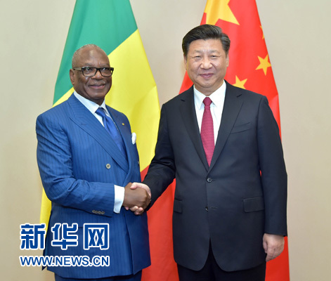 12月3日，國(guó)家主席習(xí)近平在約翰內(nèi)斯堡會(huì)見馬里總統(tǒng)凱塔。新華社記者 李濤 攝 