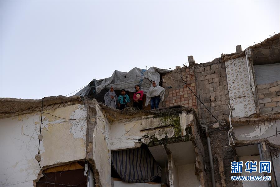 （國(guó)際&middot;圖文互動(dòng)）（4）上學(xué)夢(mèng)何處安放&mdash;&mdash;敘利亞女孩阿明娜的危樓生活