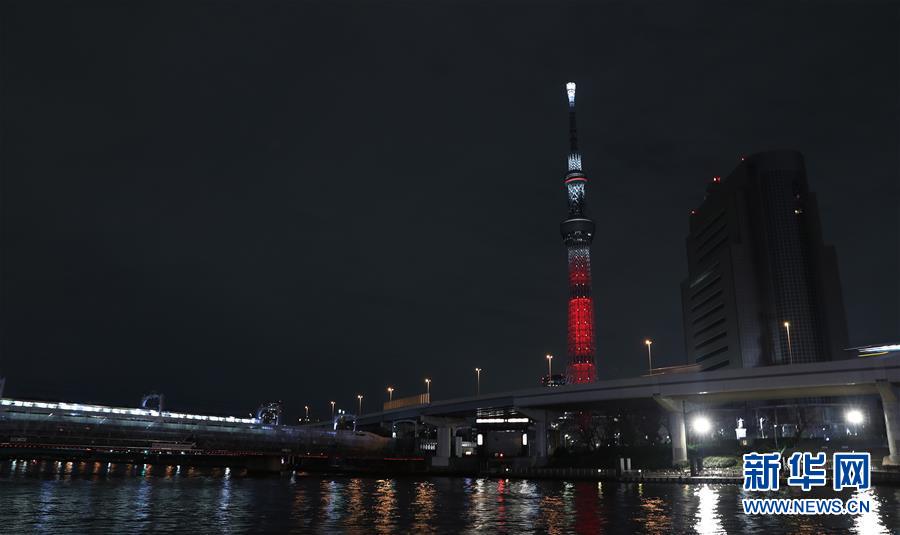 （國(guó)際）（1）日本東京晴空塔為中國(guó)春節(jié)點(diǎn)亮&ldquo;中國(guó)紅&rdquo;
