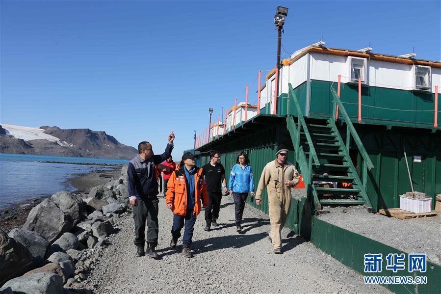 （&ldquo;雪龍&rdquo;探南極&middot;圖文互動）（3）中國南極考察隊拜訪巴西費拉茲站