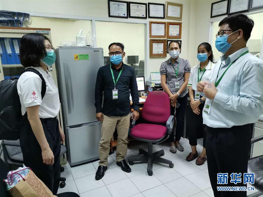 (國(guó)際疫情·圖文互動(dòng))(6)通訊:“與病毒賽跑”——記中國(guó)援柬埔寨專家戰(zhàn)“疫”