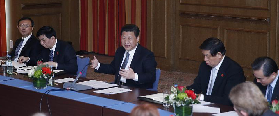 習(xí)近平同德國(guó)漢學(xué)家、孔子學(xué)院教師代表和學(xué)習(xí)漢語的學(xué)生代表座談