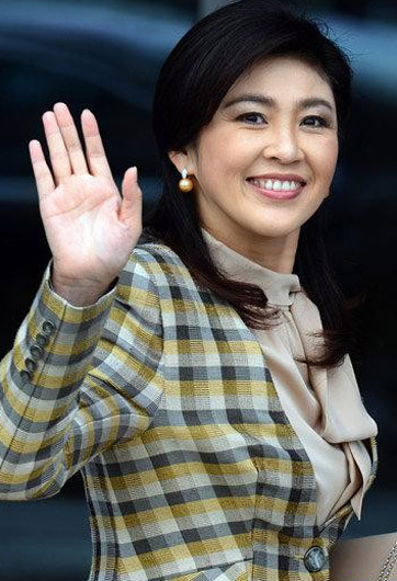 泰國第一任美女總理會(huì)下臺嗎