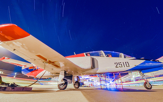 夜航｜戰(zhàn)鷹試翼，有你想不到的美